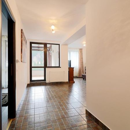 Sofia Apartment Синая Екстериор снимка