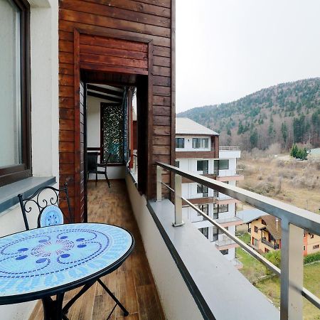 Sofia Apartment Синая Екстериор снимка