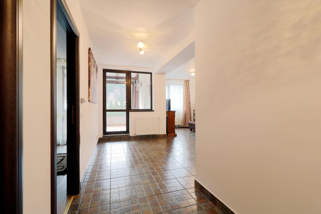 Sofia Apartment Синая Екстериор снимка
