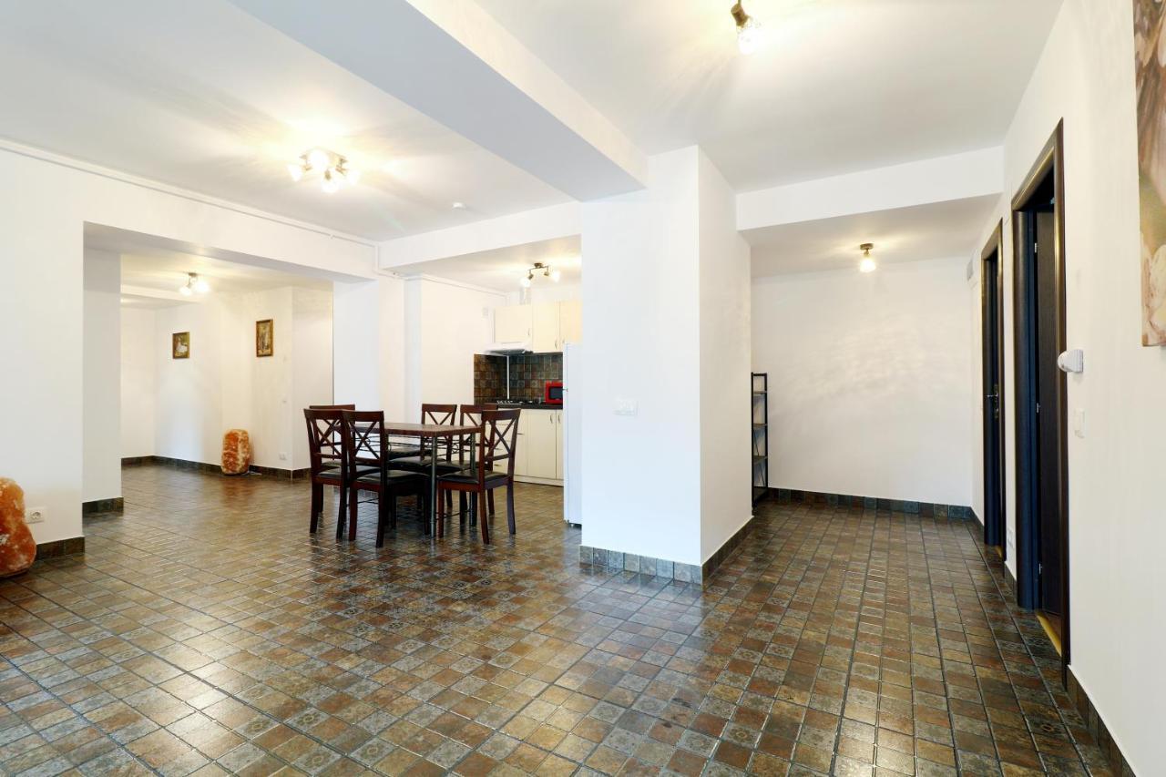 Sofia Apartment Синая Екстериор снимка